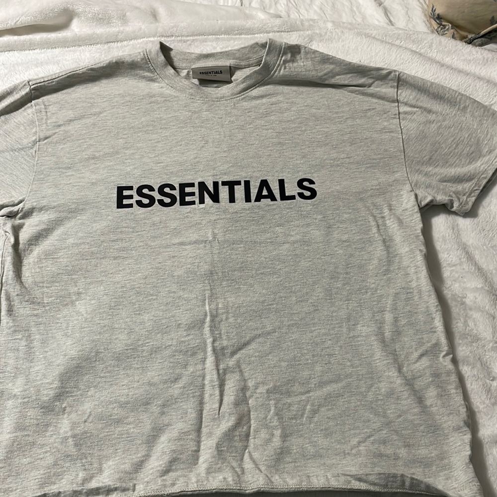 Sold ❌❌❌Essentials tee oatmeal in small